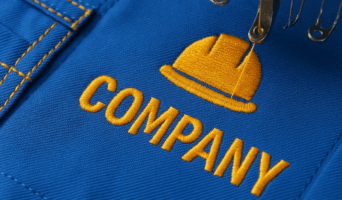 Вышивка на спецодежде в Ульяновске: стиль, функциональность и бренд под одной строчкой